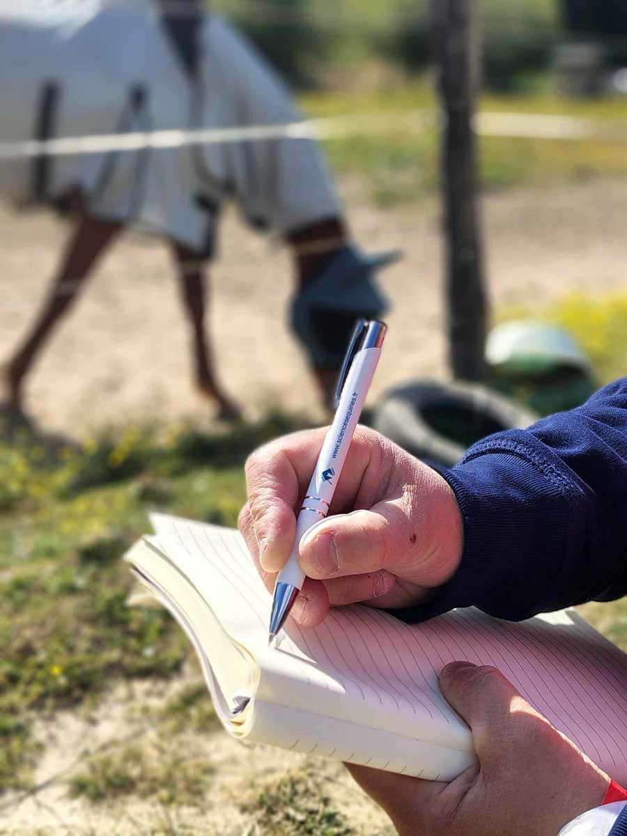 Les actions de l'association : recherche participative, rédaction de résumés, prêt de matériel, organisation d'évènements